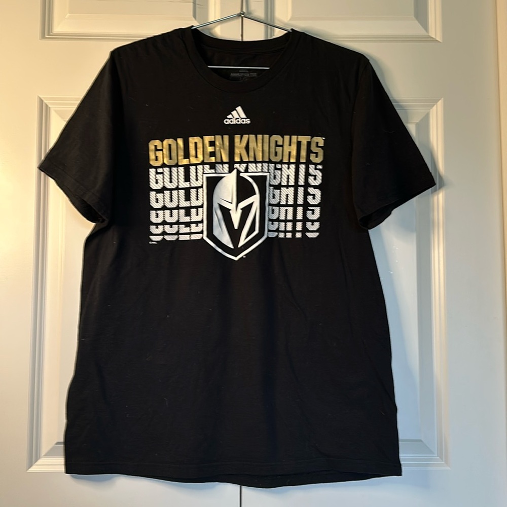 Vegas Golden Knights T-shirt Men’s size large. Like new